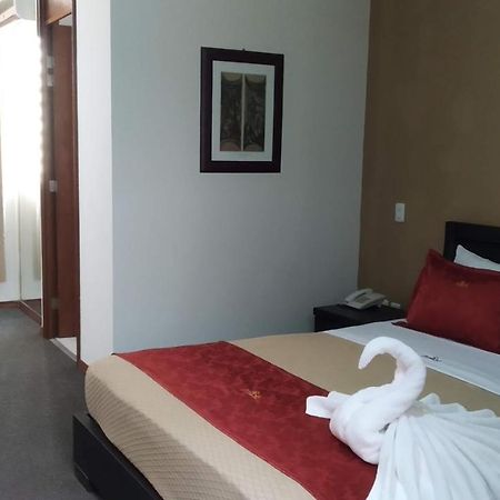 Hotel Porto Alegre Guadalajara Exteriör bild