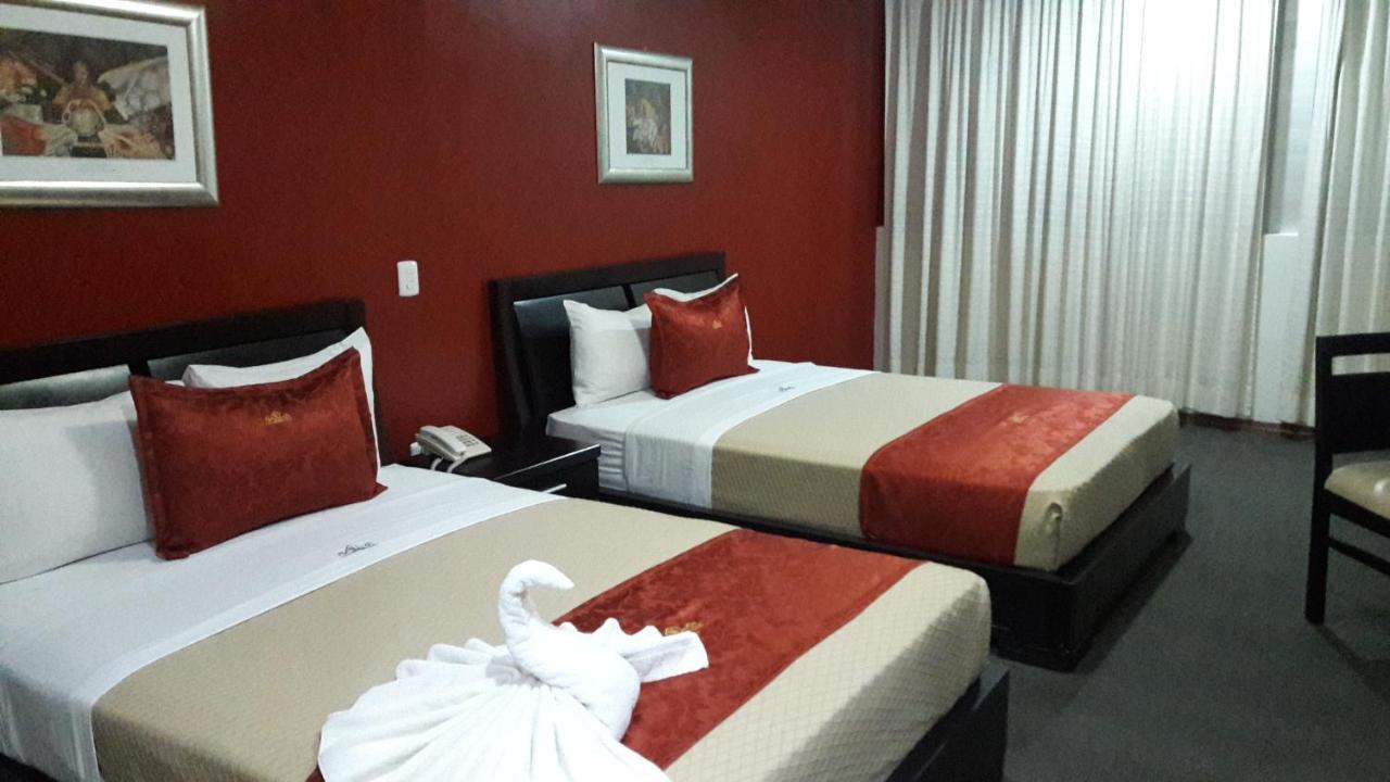 Hotel Porto Alegre Guadalajara Exteriör bild