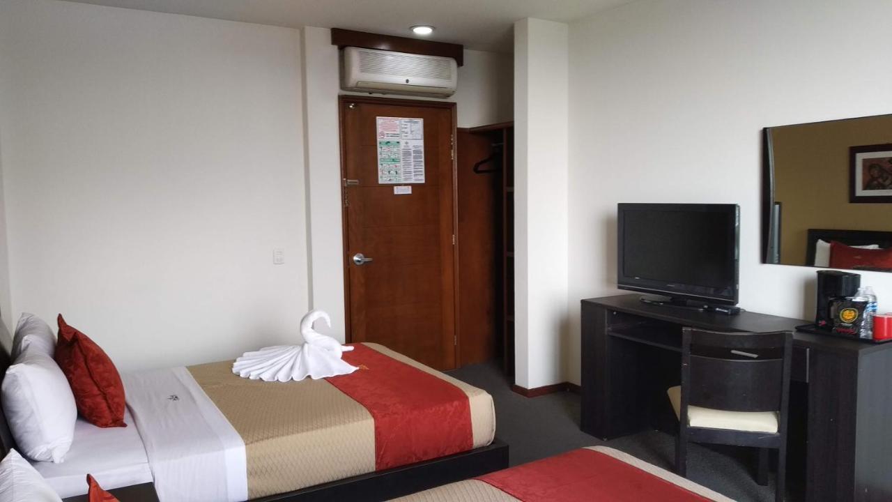 Hotel Porto Alegre Guadalajara Exteriör bild